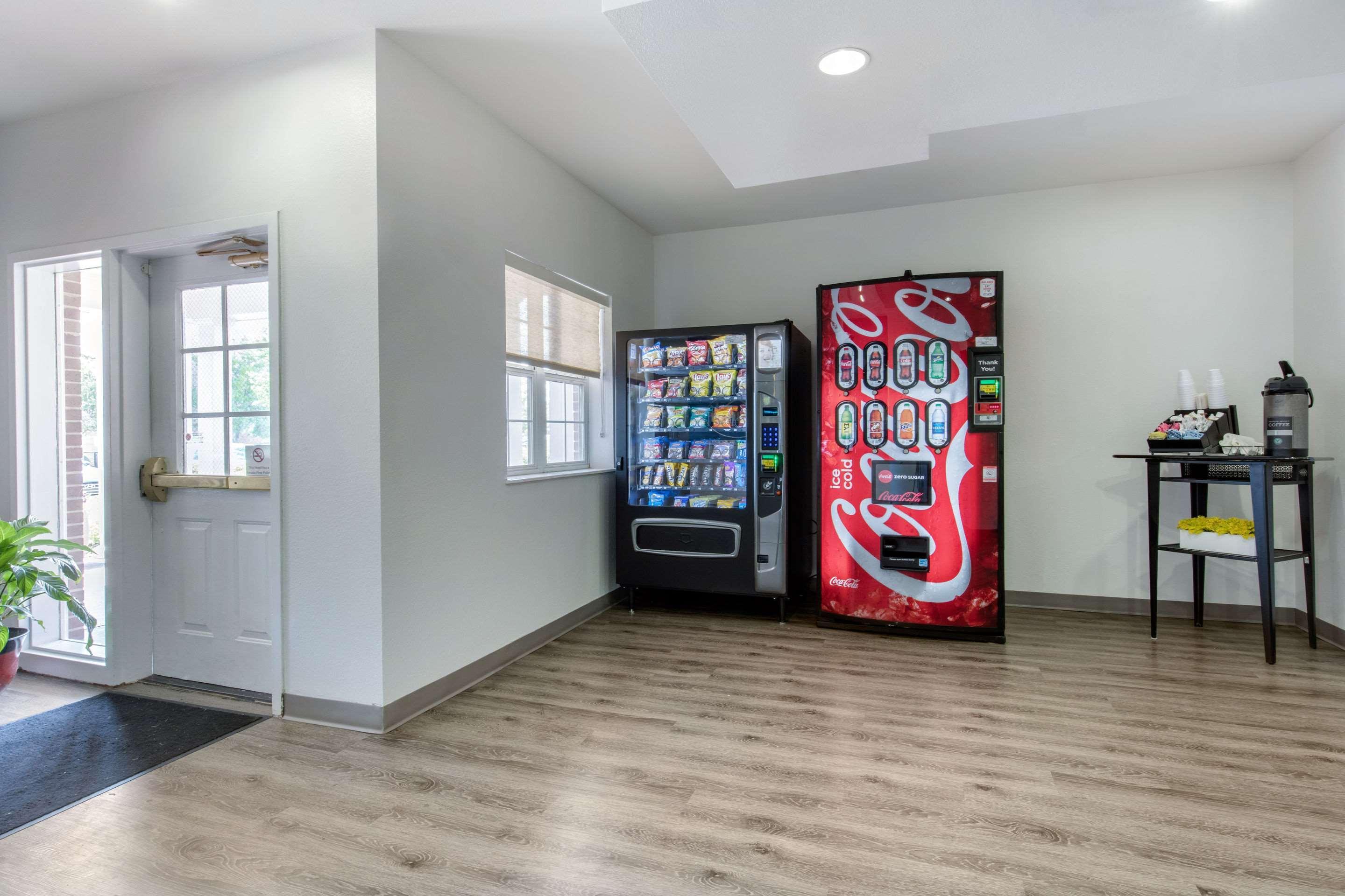 Suburban Studios Birmingham Homewood I-65 Экстерьер фото